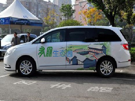 牟定户外车贴喷绘如何保持效果?